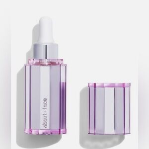 ⭐ ♥️ Light Lock Highlighter Fluid